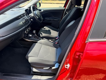 Used Alfa Romeo Giulietta 2012 for sale - 79224551: Photo