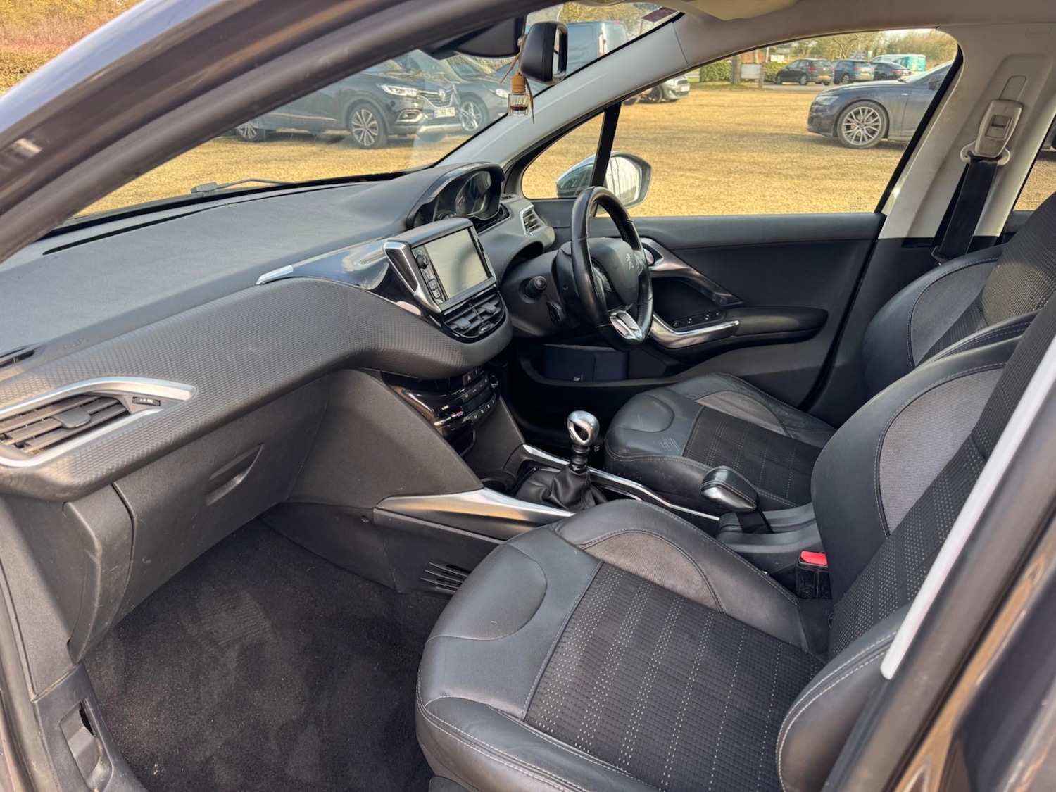 Used Peugeot 2008 2014 for sale - 76989458: Photo 7