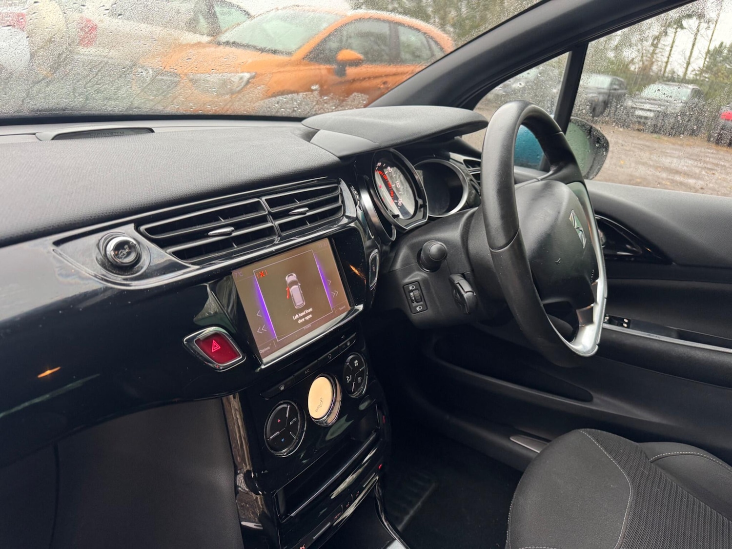 Used DS Automobiles DS 3 2016 for sale - 76824669: Photo 2