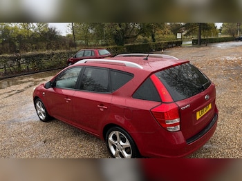 Used Kia Ceed 2011 for sale - 76425556: Photo