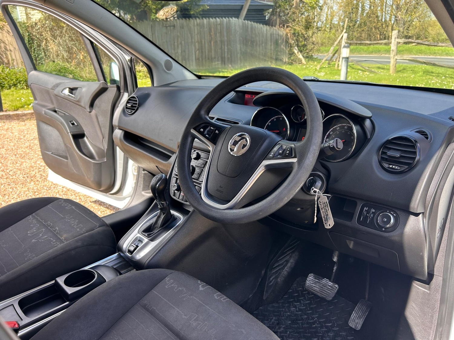 Used Vauxhall Meriva 2014 for sale - 78220312: Photo 2