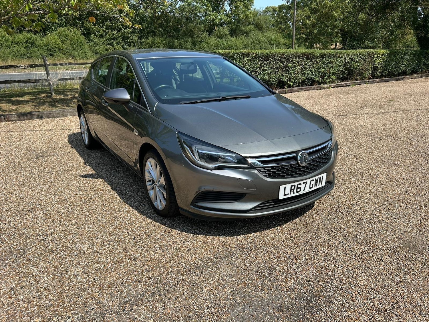 Used Vauxhall Astra 2017 for sale - 76839537: Photo 1
