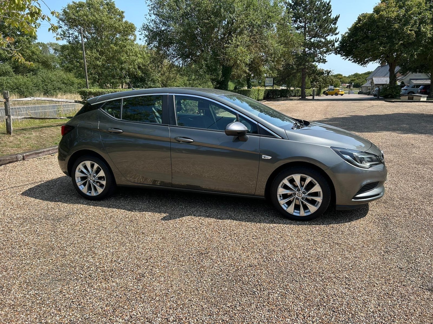 Used Vauxhall Astra 2017 for sale - 76839537: Photo 11
