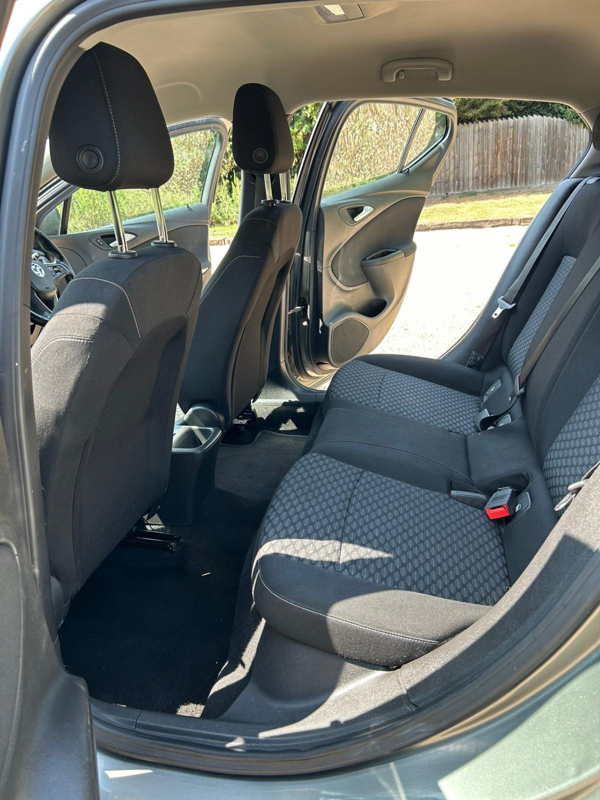 Used Vauxhall Astra 2017 for sale - 76839537: Photo 31