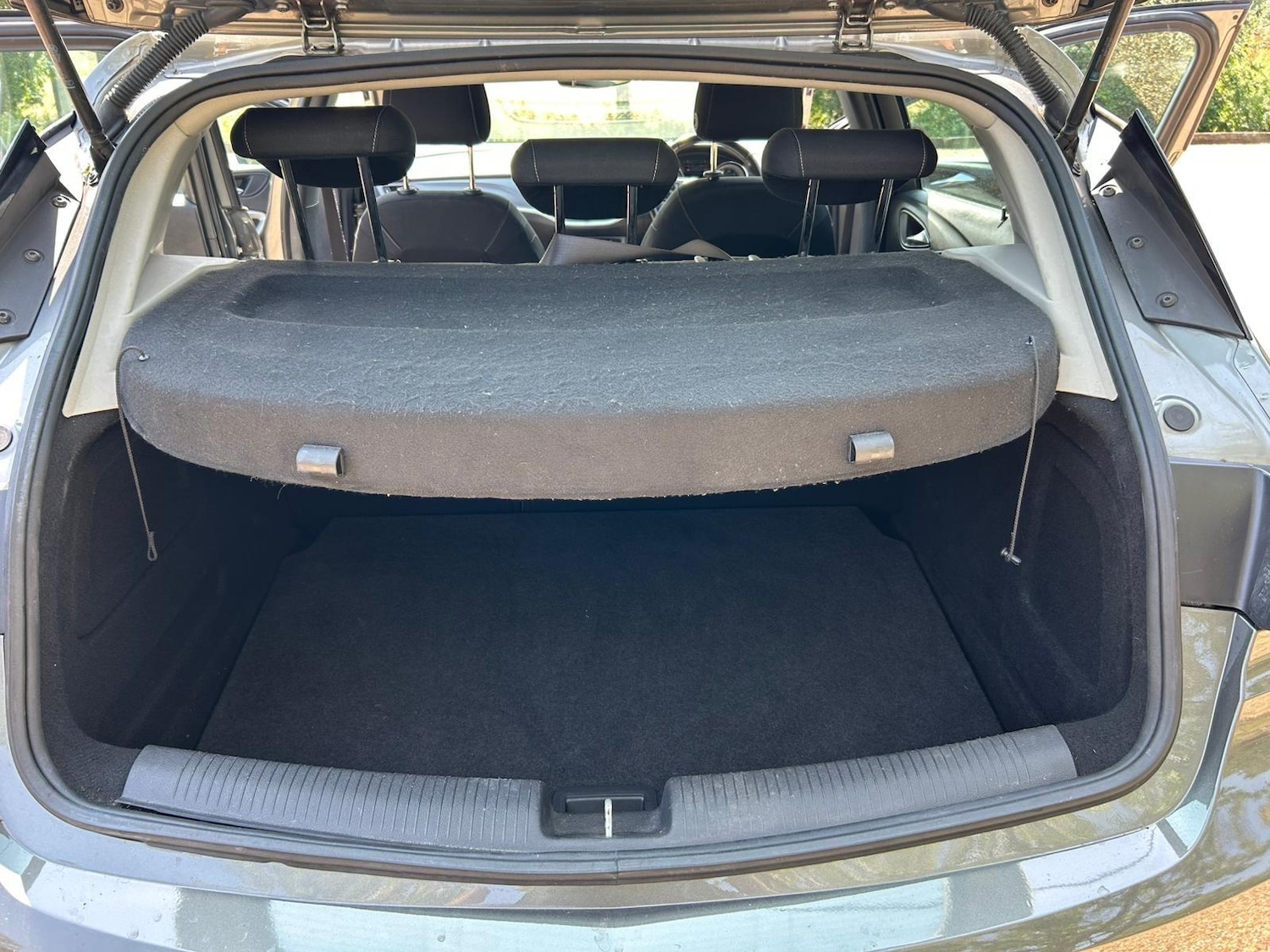 Used Vauxhall Astra 2017 for sale - 76839537: Photo 38