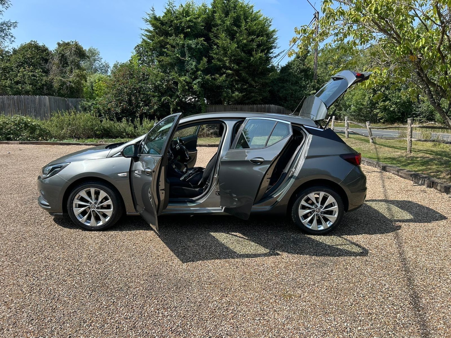 Used Vauxhall Astra 2017 for sale - 76839537: Photo 4