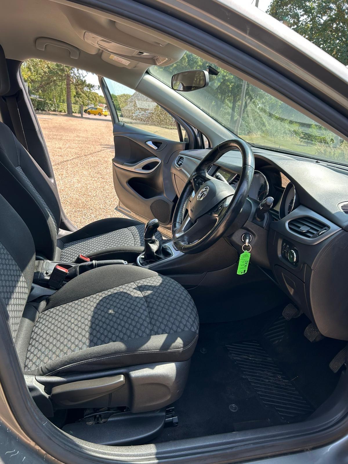 Used Vauxhall Astra 2017 for sale - 76839537: Photo 6