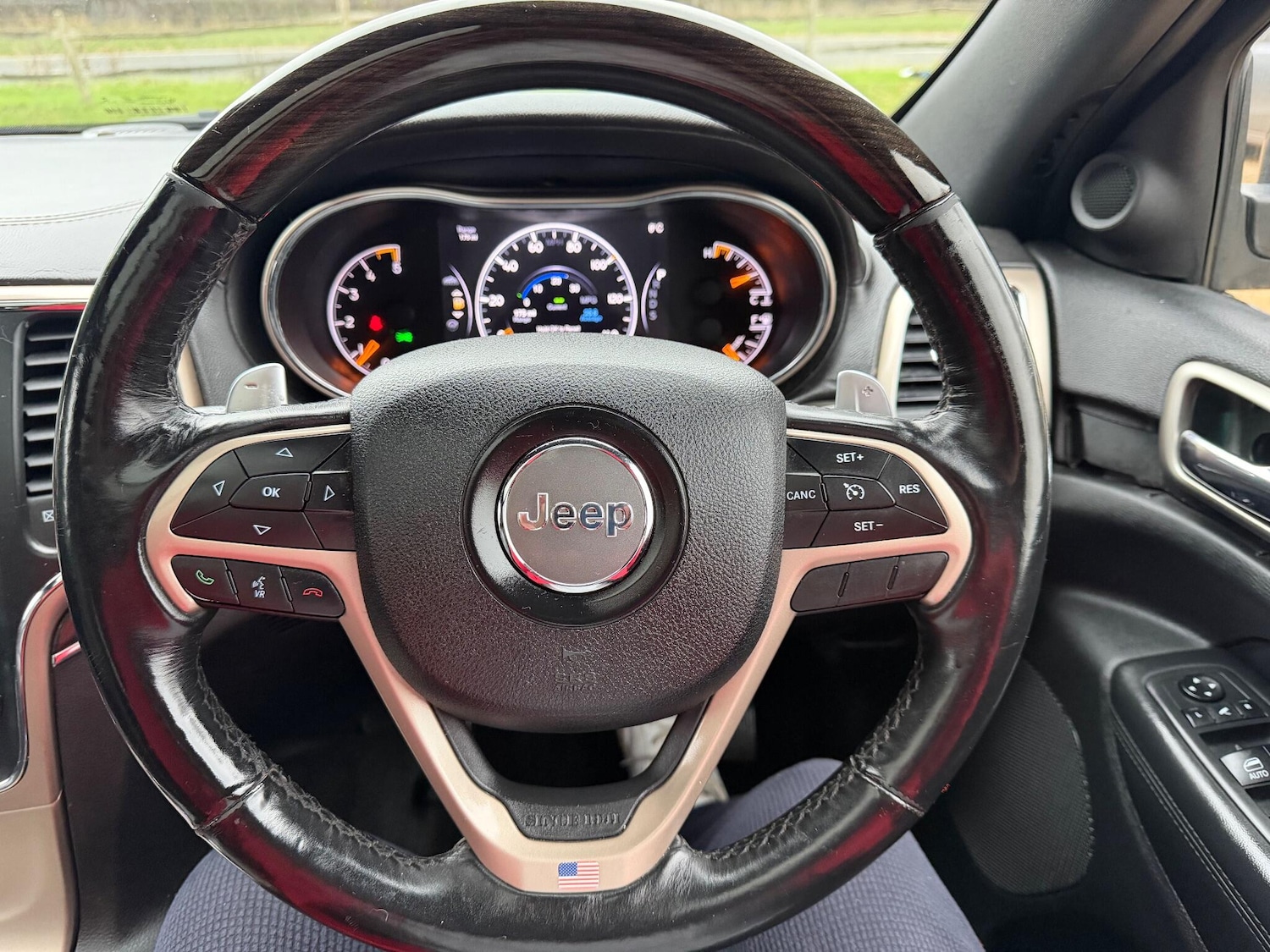 Used Jeep Grand Cherokee 2013 for sale - 77040670: Photo 3