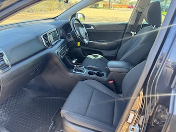 Used Kia Sportage 2017 for sale - 77977649: Photo