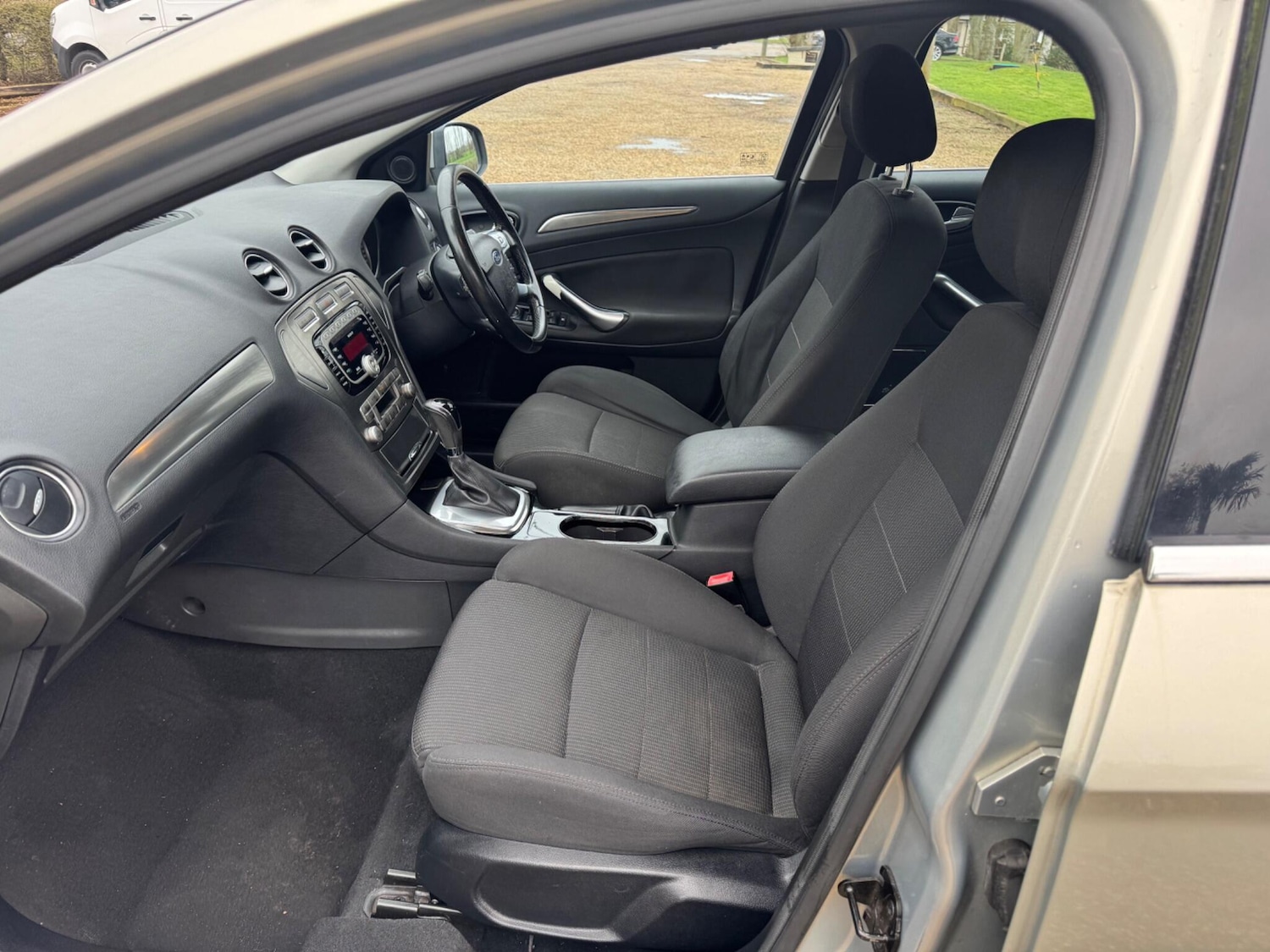 Used Ford Mondeo 2010 for sale - 77632970: Photo 2