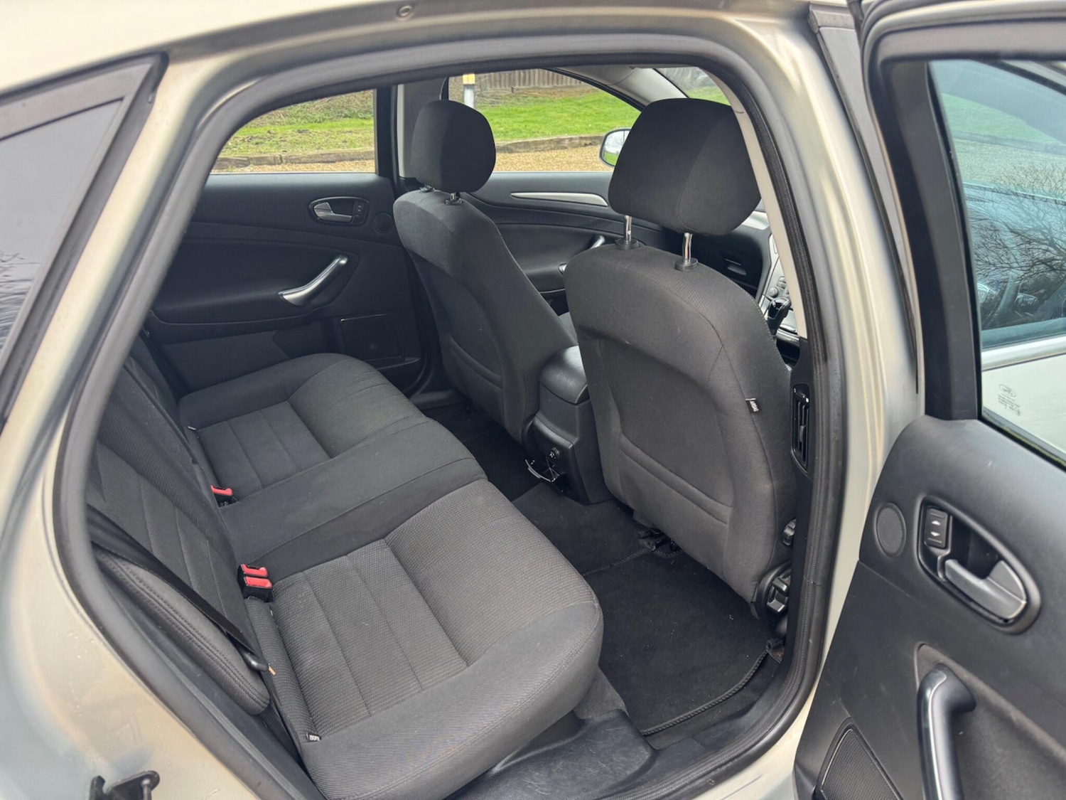 Used Ford Mondeo 2010 for sale - 77632970: Photo 28