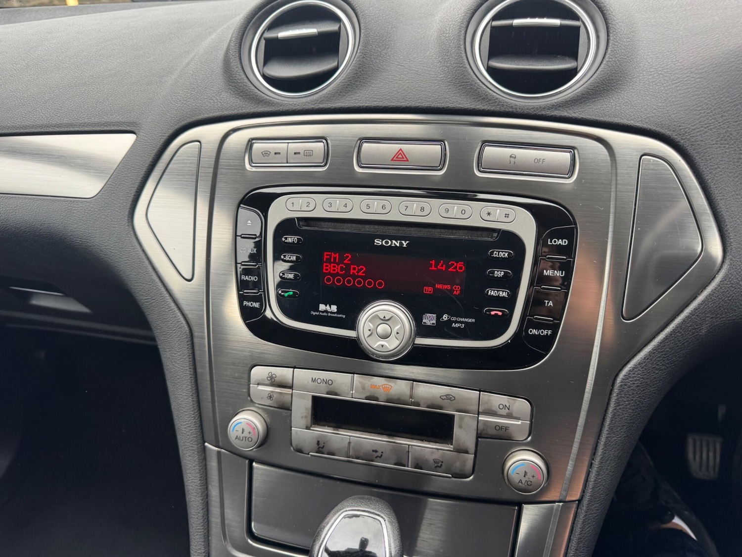 Used Ford Mondeo 2010 for sale - 77632970: Photo 8