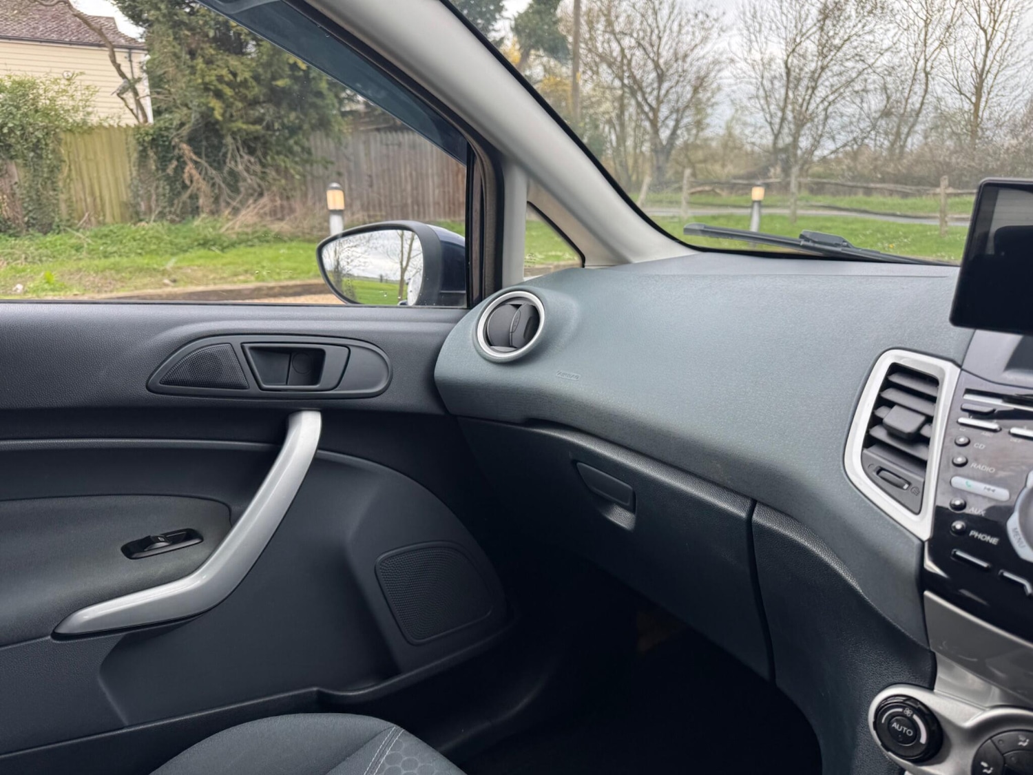 Used Ford Fiesta 2011 for sale - 78007645: Photo 30