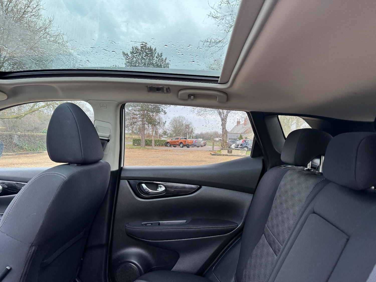 Used Nissan Qashqai 2017 for sale - 76965566: Photo 19