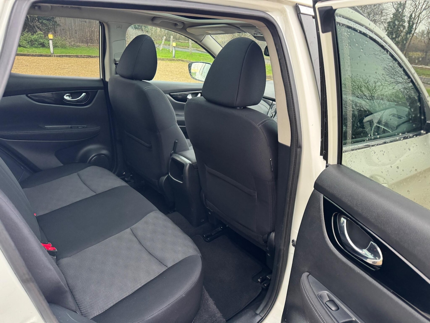 Used Nissan Qashqai 2017 for sale - 76965566: Photo 20