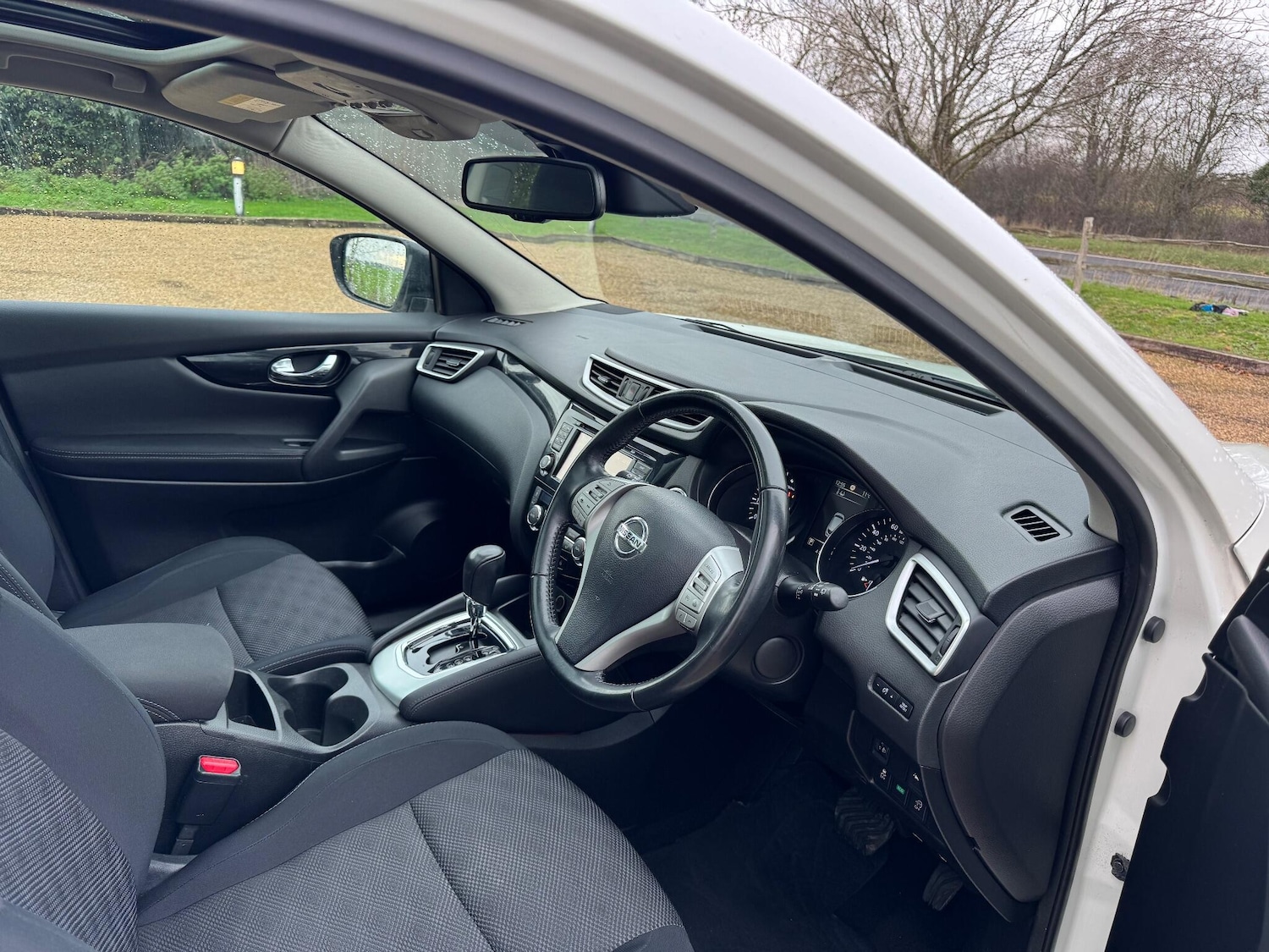 Used Nissan Qashqai 2017 for sale - 76965566: Photo 24