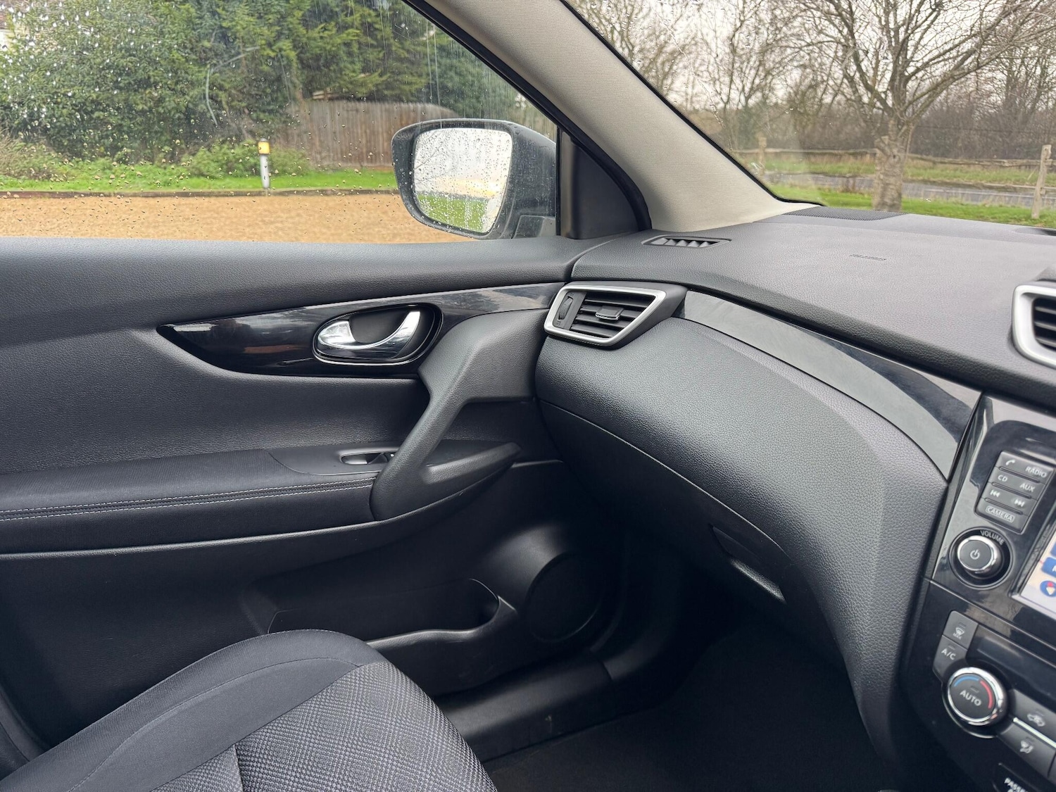 Used Nissan Qashqai 2017 for sale - 76965566: Photo 28