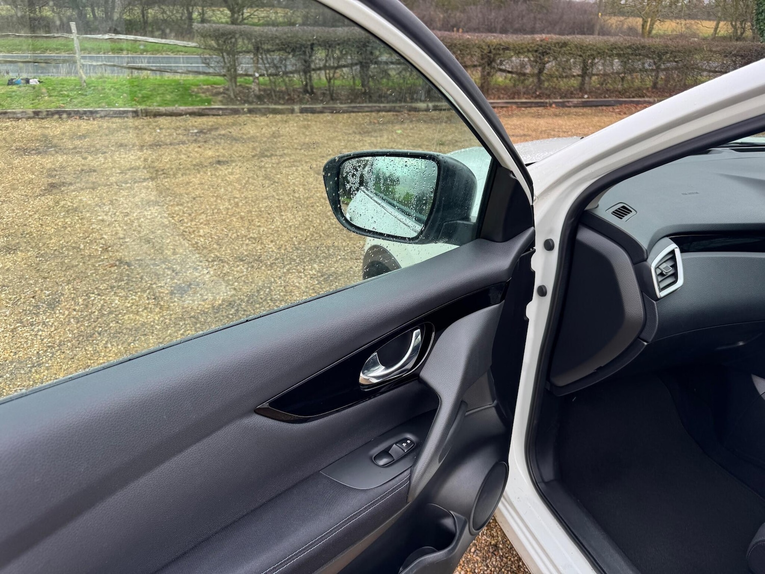 Used Nissan Qashqai 2017 for sale - 76965566: Photo 34