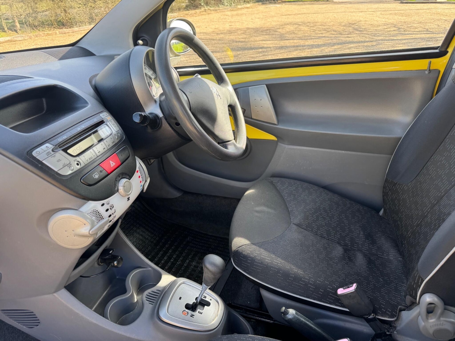 Used Peugeot 107 2010 for sale - 77977937: Photo 2