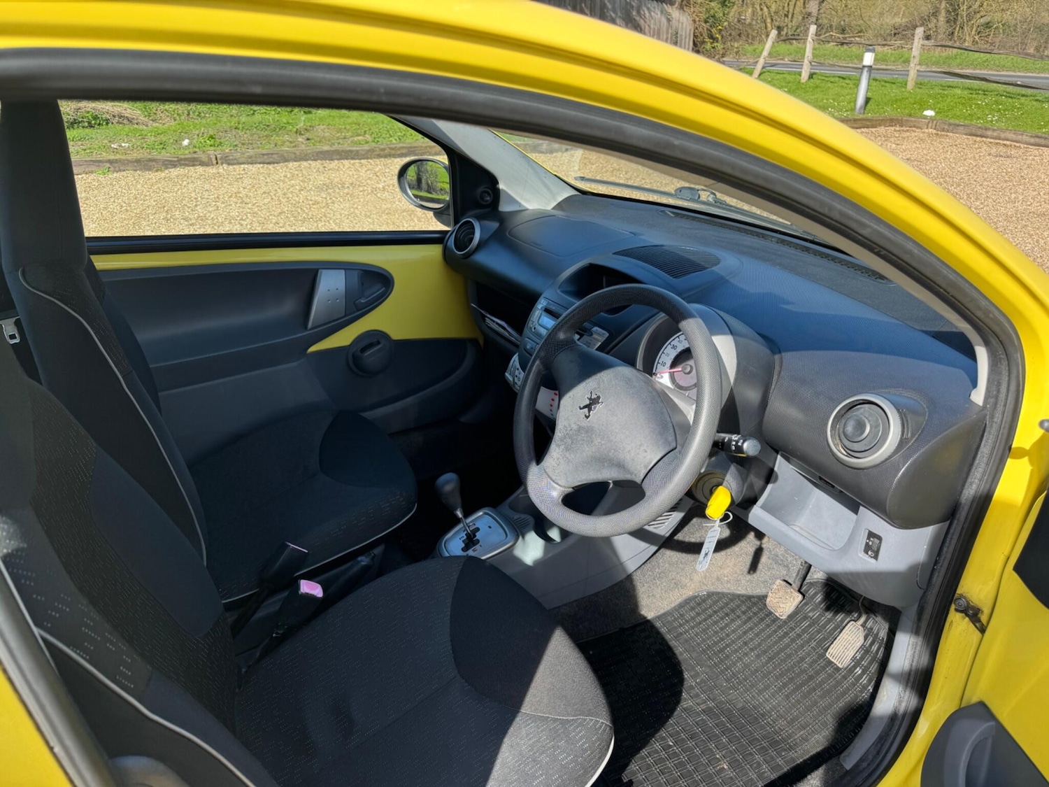 Used Peugeot 107 2010 for sale - 77977937: Photo 24