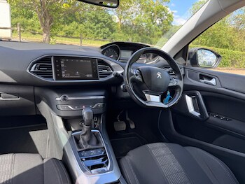 Used Peugeot 308 2017 for sale - 78600632: Photo