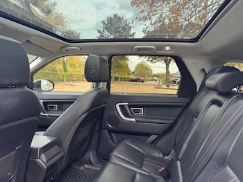 Used Land Rover Discovery Sport 2015 for sale - 76399382: Photo