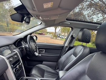 Used Land Rover Discovery Sport 2015 for sale - 76399382: Photo