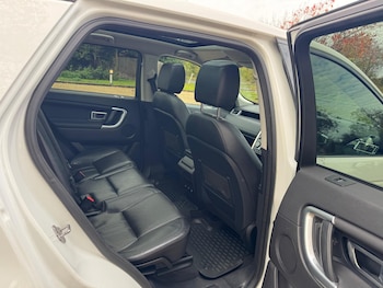 Used Land Rover Discovery Sport 2015 for sale - 76399382: Photo