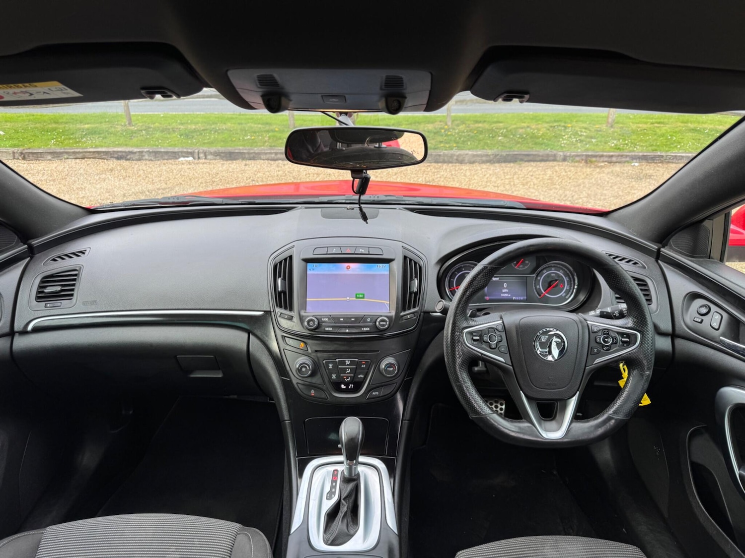 Used Vauxhall Insignia 2015 for sale - 78101034: Photo 2