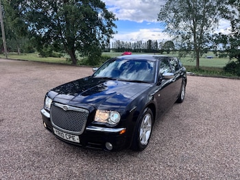 Used Chrysler 300C 2010 for sale - 78809565: Photo