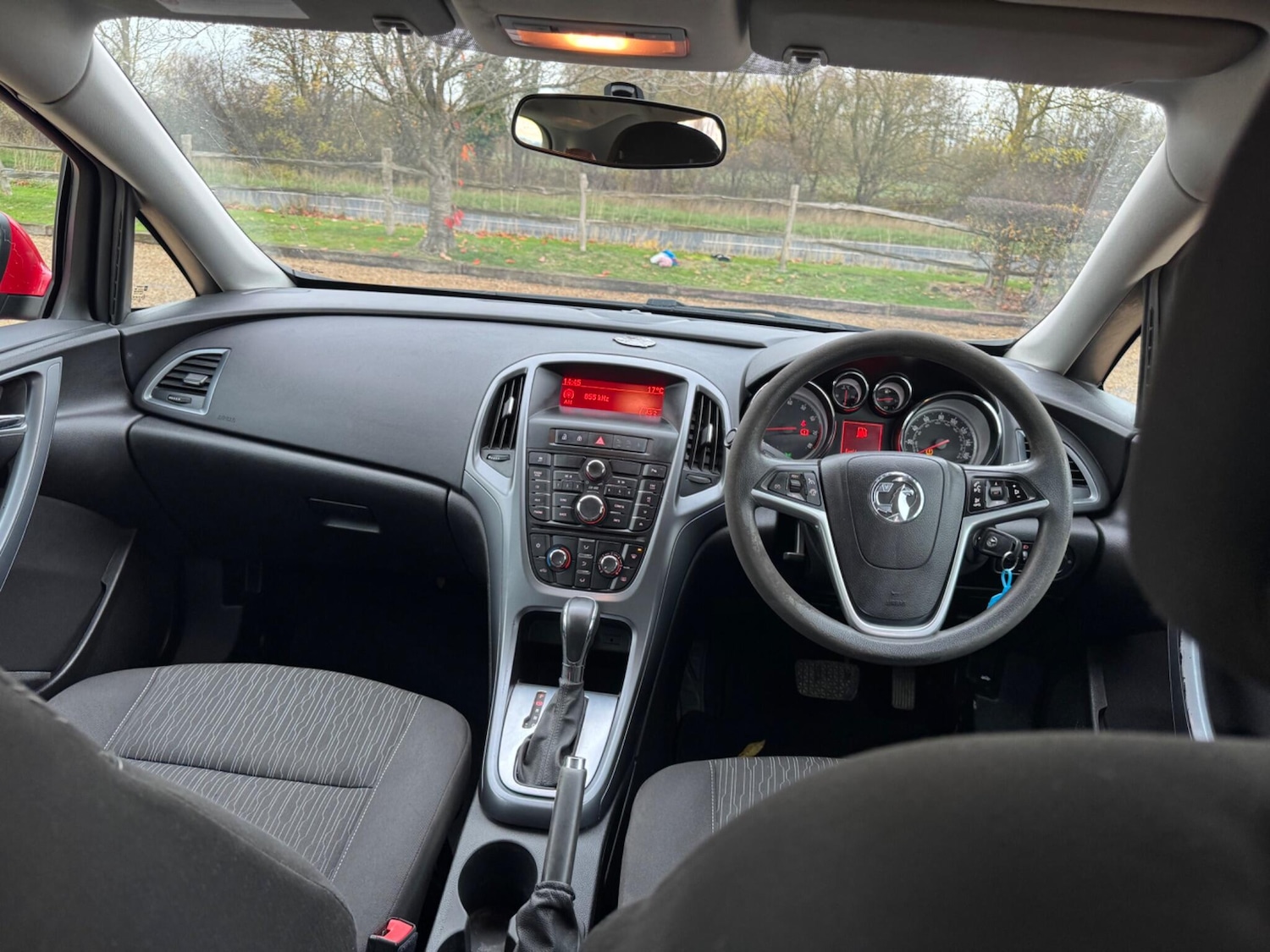 Used Vauxhall Astra 2015 for sale - 76667108: Photo 3