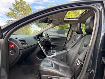 Used Volvo S60 2011 for sale - 79075647: Photo