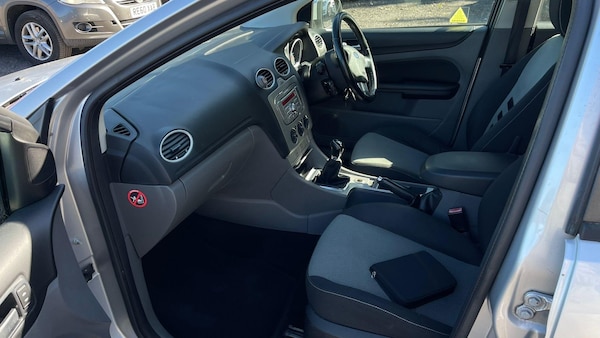 Used Ford Focus 2009 for sale - 76227231: Photo 8