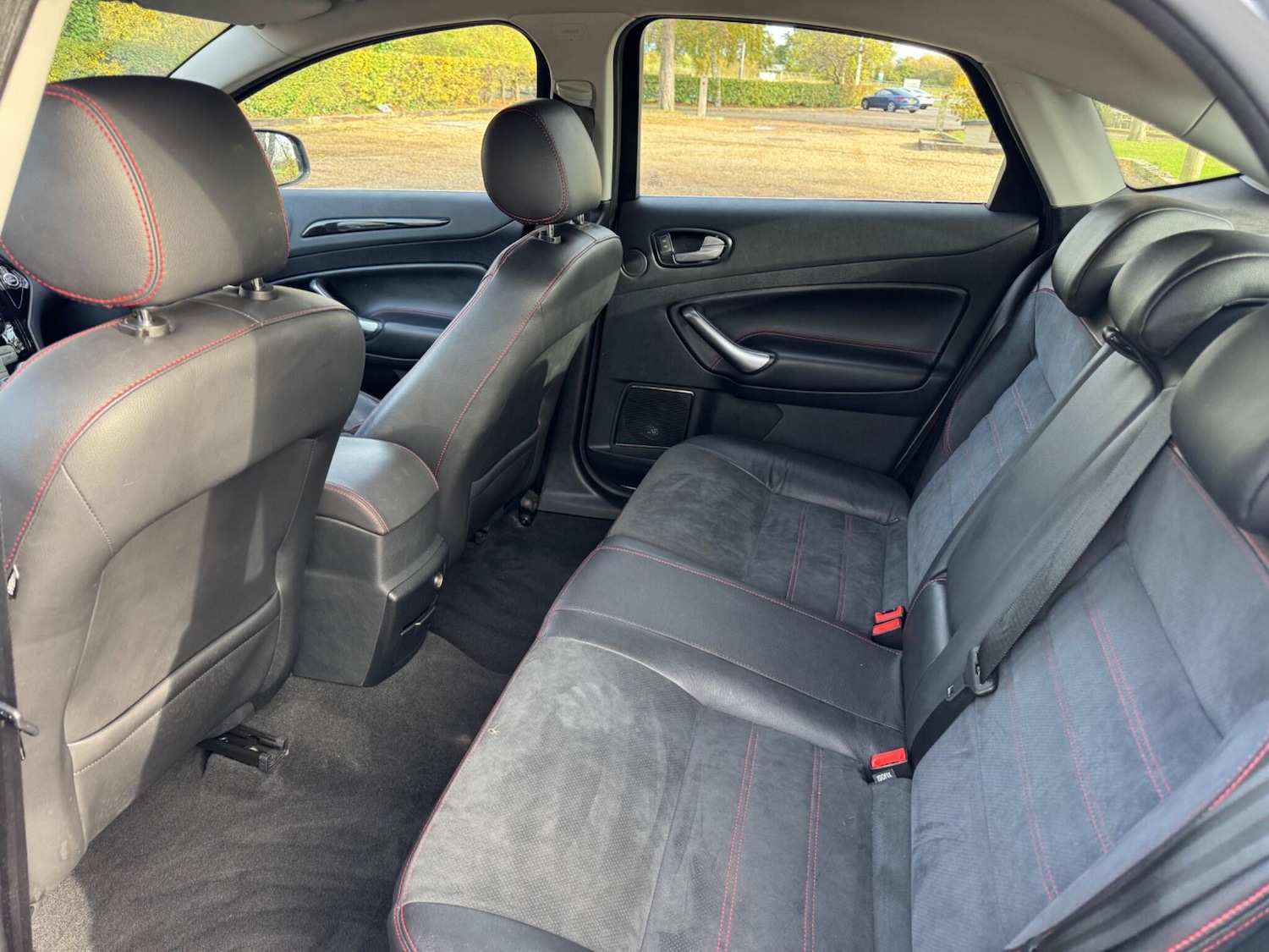 Used Ford Mondeo 2010 for sale - 76361098: Photo 26