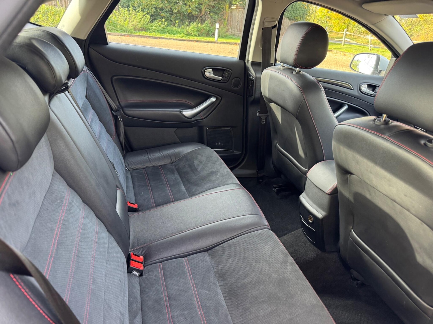 Used Ford Mondeo 2010 for sale - 76361098: Photo 8