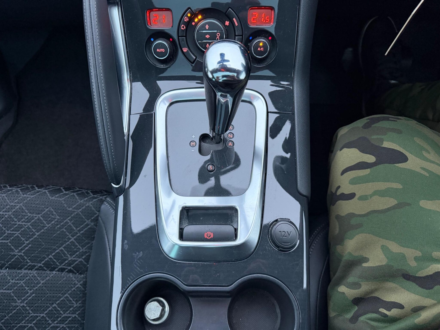 Used Peugeot 3008 2015 for sale - 77496954: Photo 12