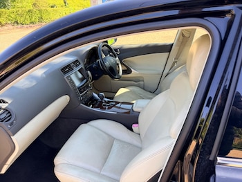 Used Lexus IS 2010 for sale - 78347813: Photo