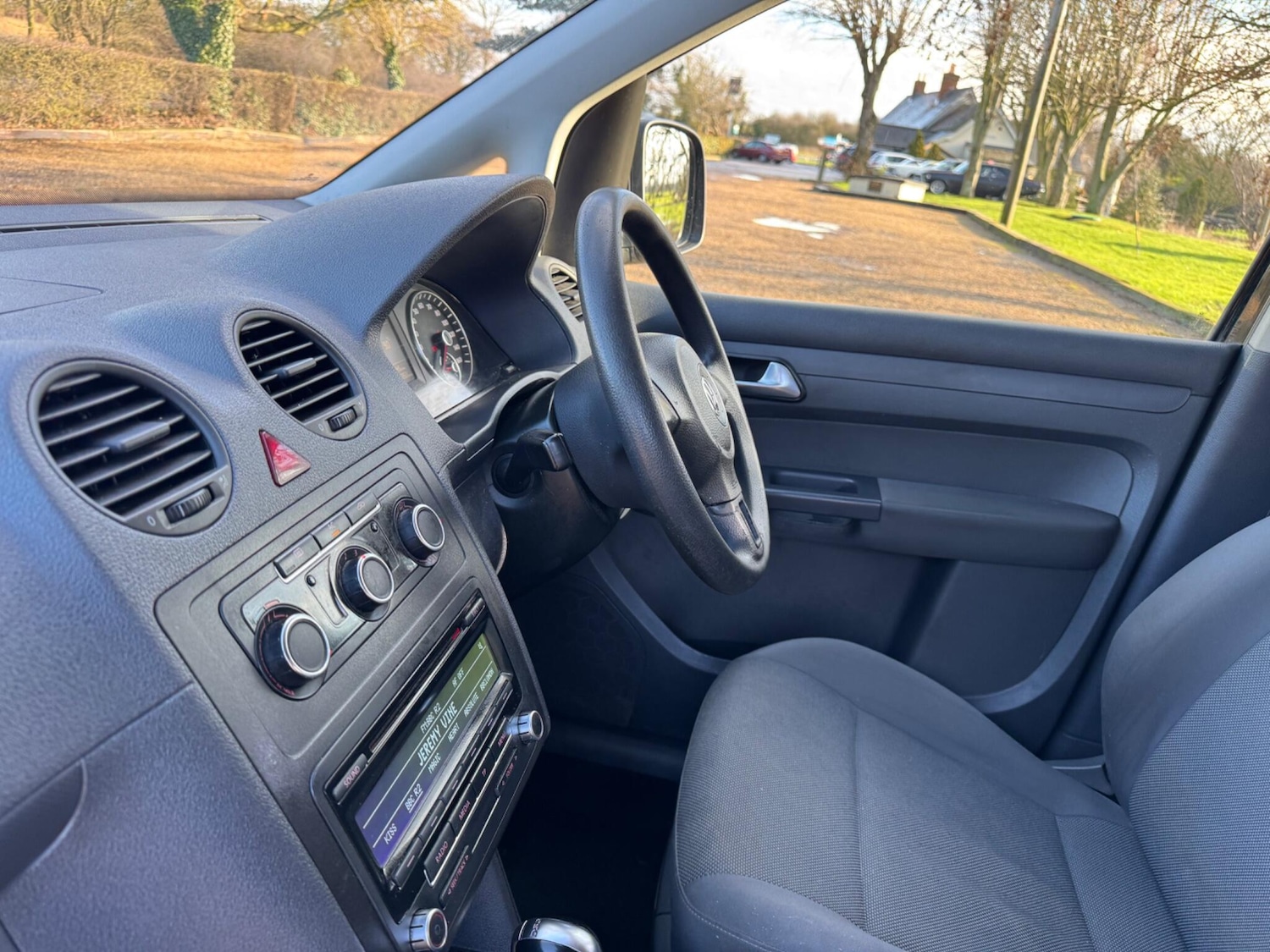 Used Volkswagen Caddy Maxi Life 2012 for sale - 77242754: Photo 26