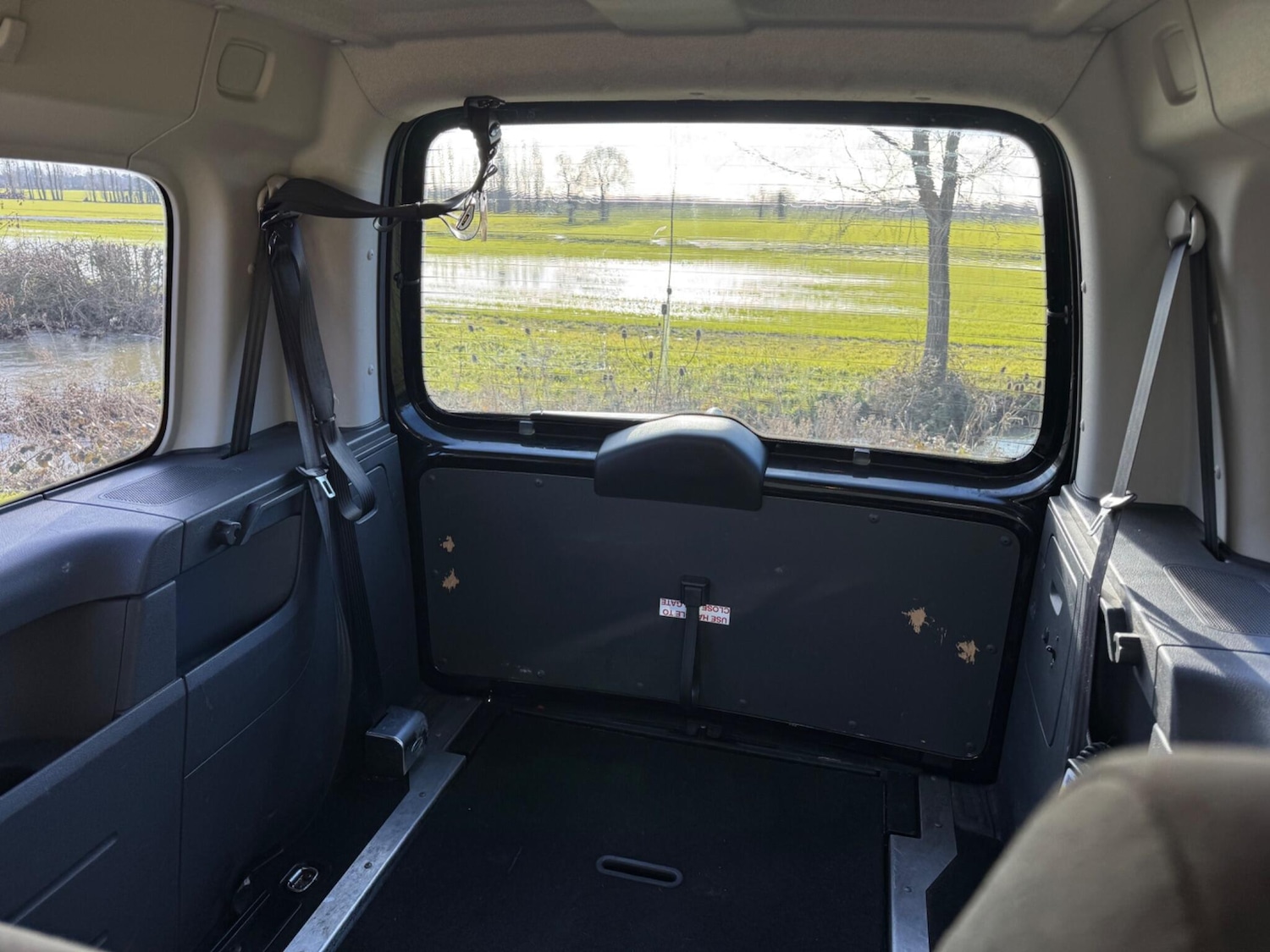 Used Volkswagen Caddy Maxi Life 2012 for sale - 77242754: Photo 29