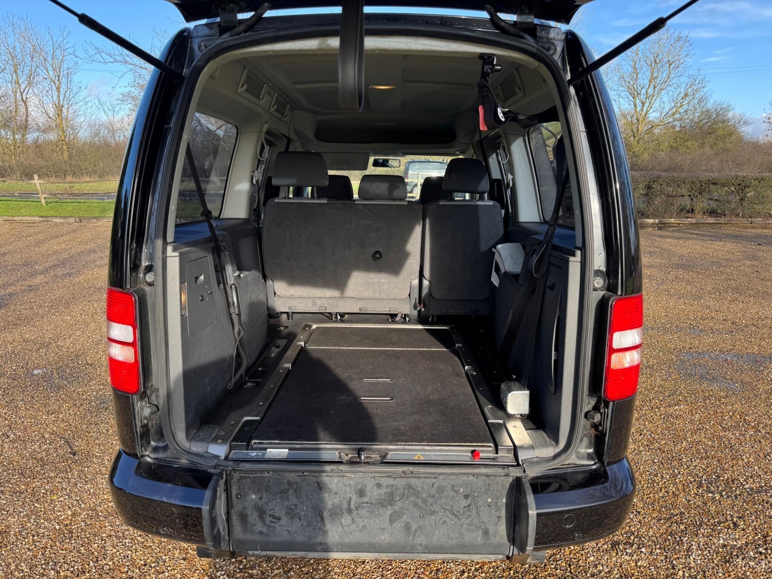 Used Volkswagen Caddy Maxi Life 2012 for sale - 77242754: Photo 6