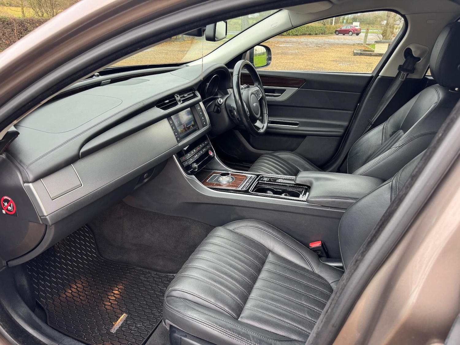 Used Jaguar XF 2016 for sale - 76887026: Photo 23