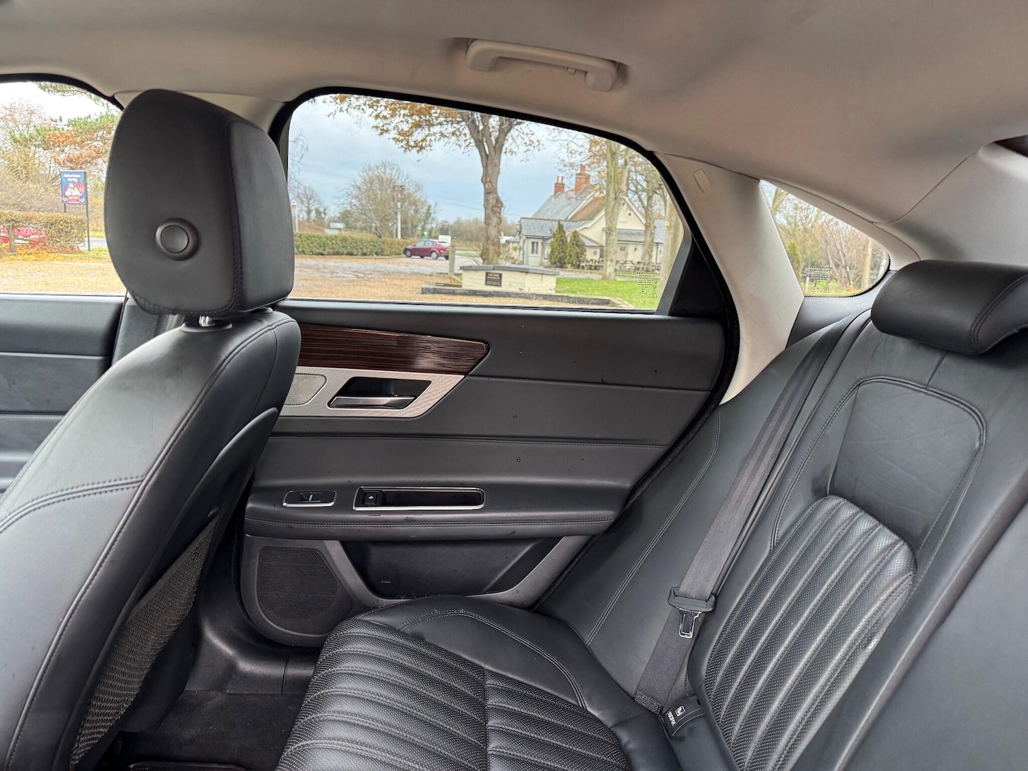 Used Jaguar XF 2016 for sale - 76887026: Photo 25