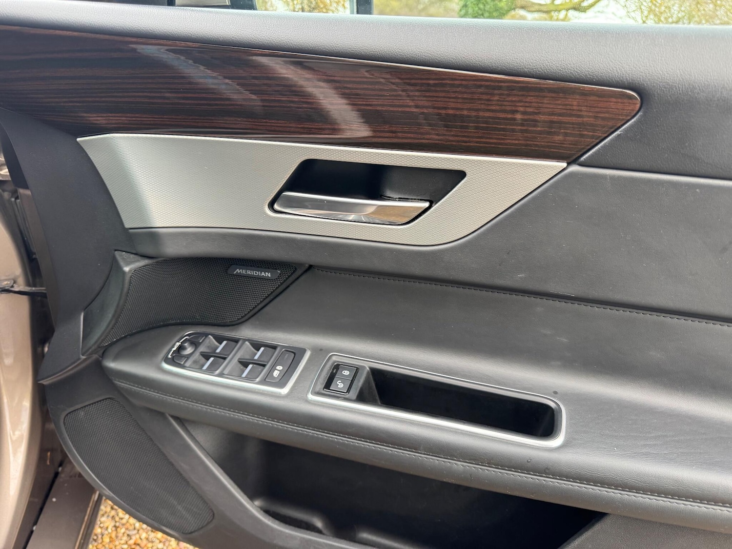 Used Jaguar XF 2016 for sale - 76887026: Photo 35