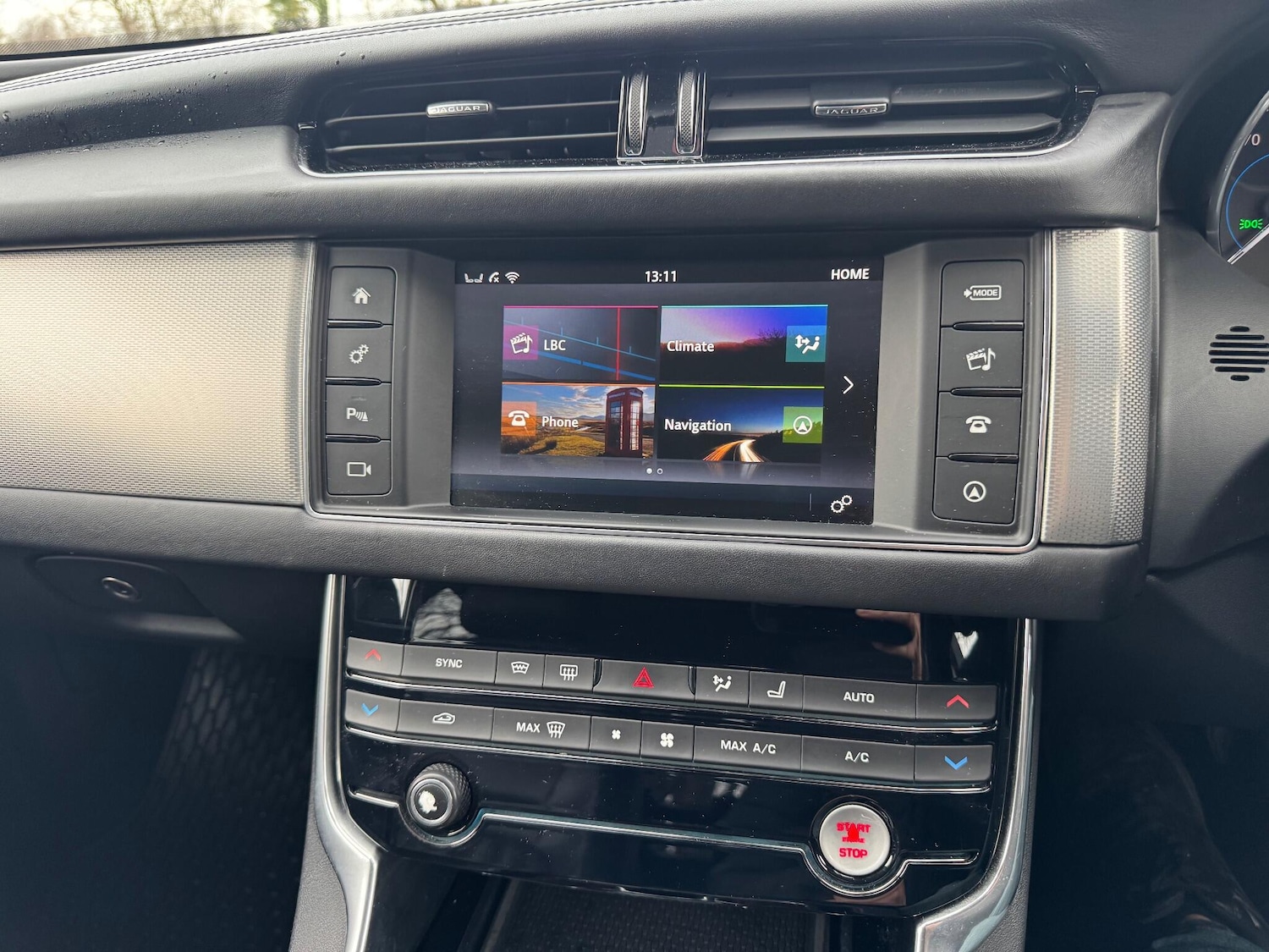 Used Jaguar XF 2016 for sale - 76887026: Photo 6