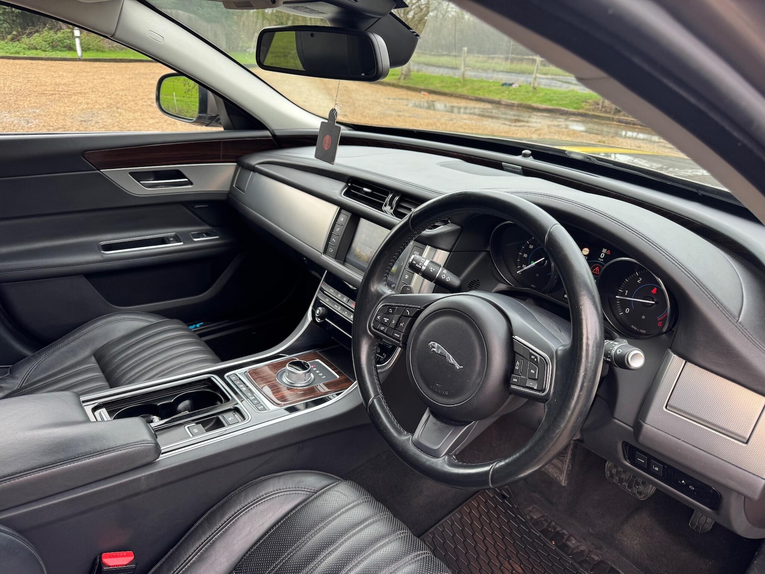 Used Jaguar XF 2016 for sale - 76887026: Photo 8