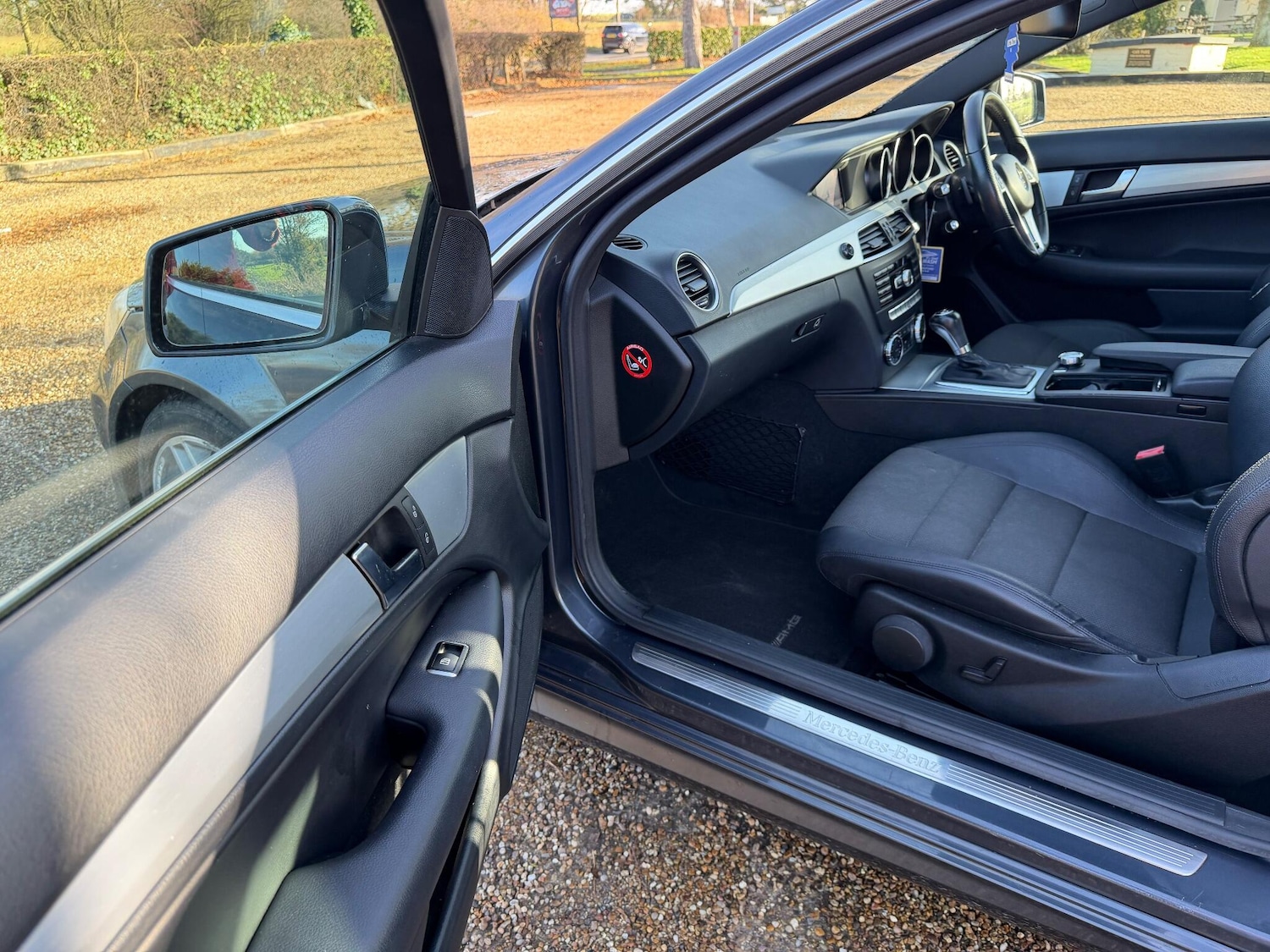 Used Mercedes-Benz C Class 2013 for sale - 76936437: Photo 3