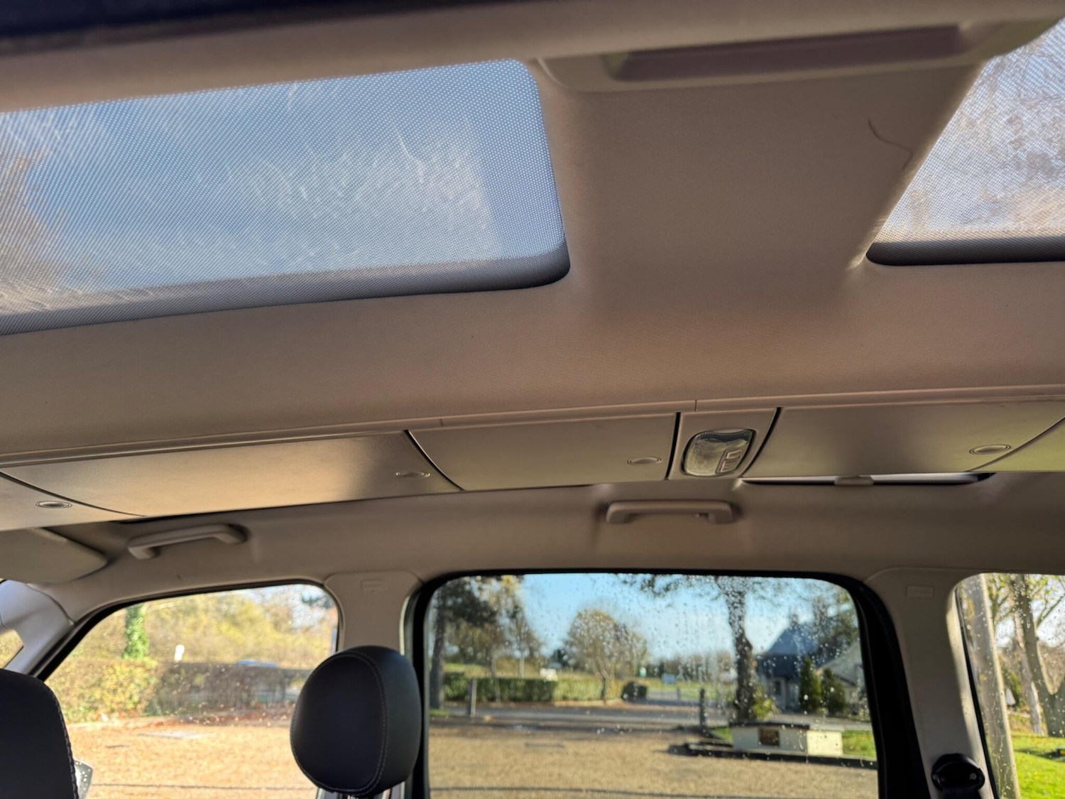 Used Ford Galaxy 2011 for sale - 76997409: Photo 29