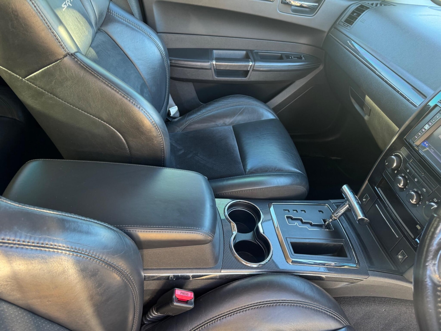 Used Chrysler 300C 2009 for sale - 76801010: Photo 27