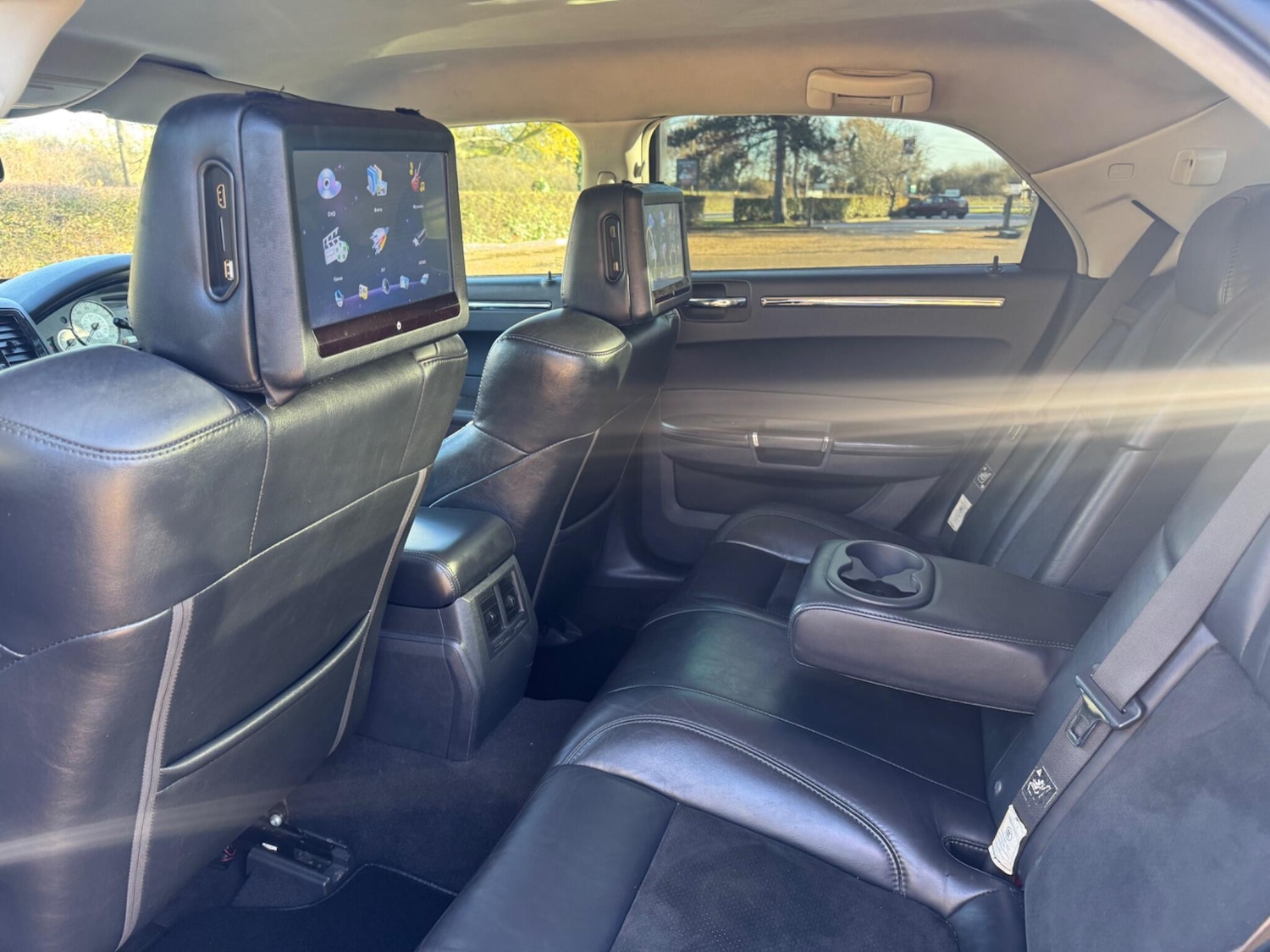 Used Chrysler 300C 2009 for sale - 76801010: Photo 5