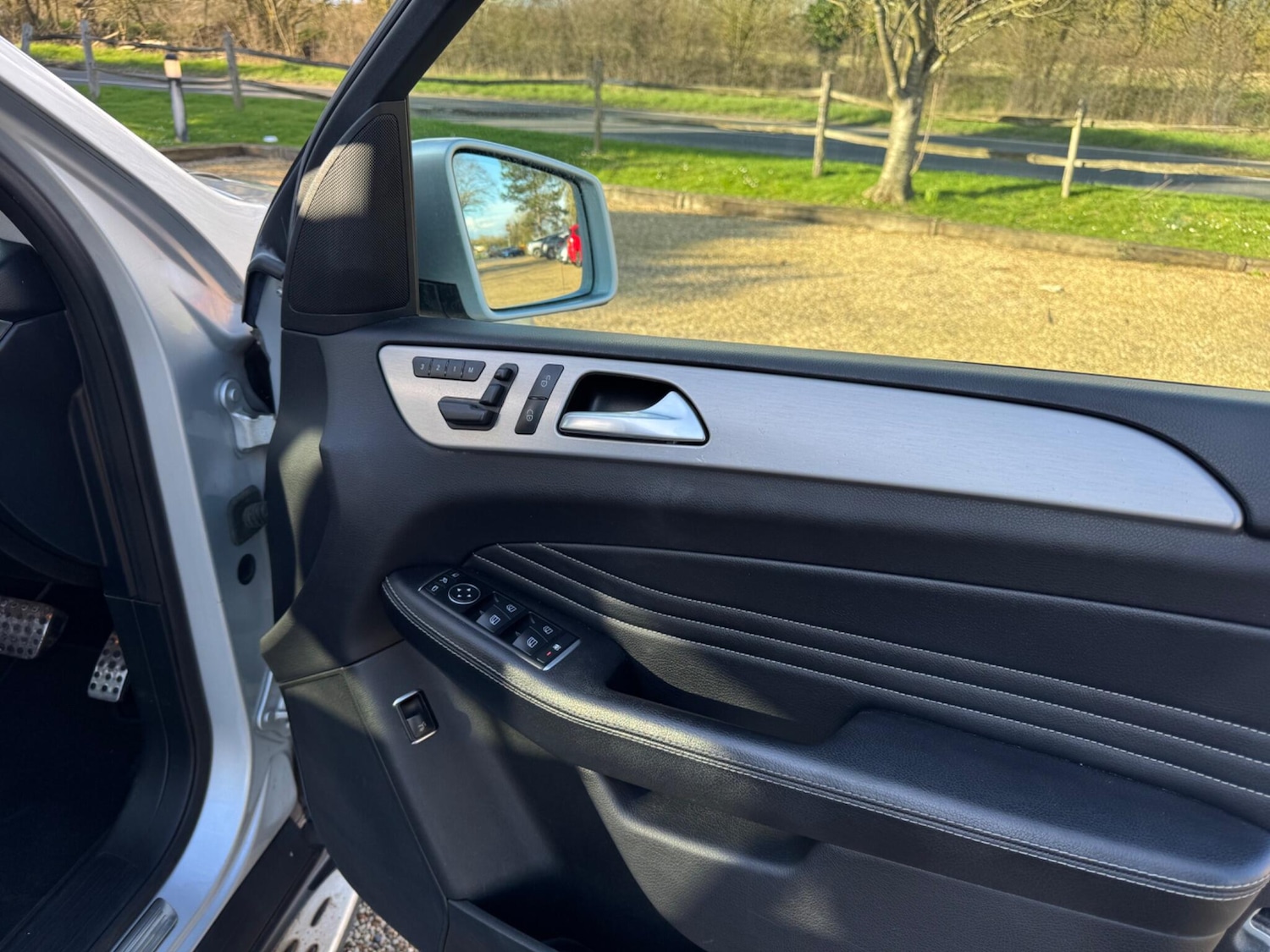 Used Mercedes-Benz M Class 2015 for sale - 77892975: Photo 38